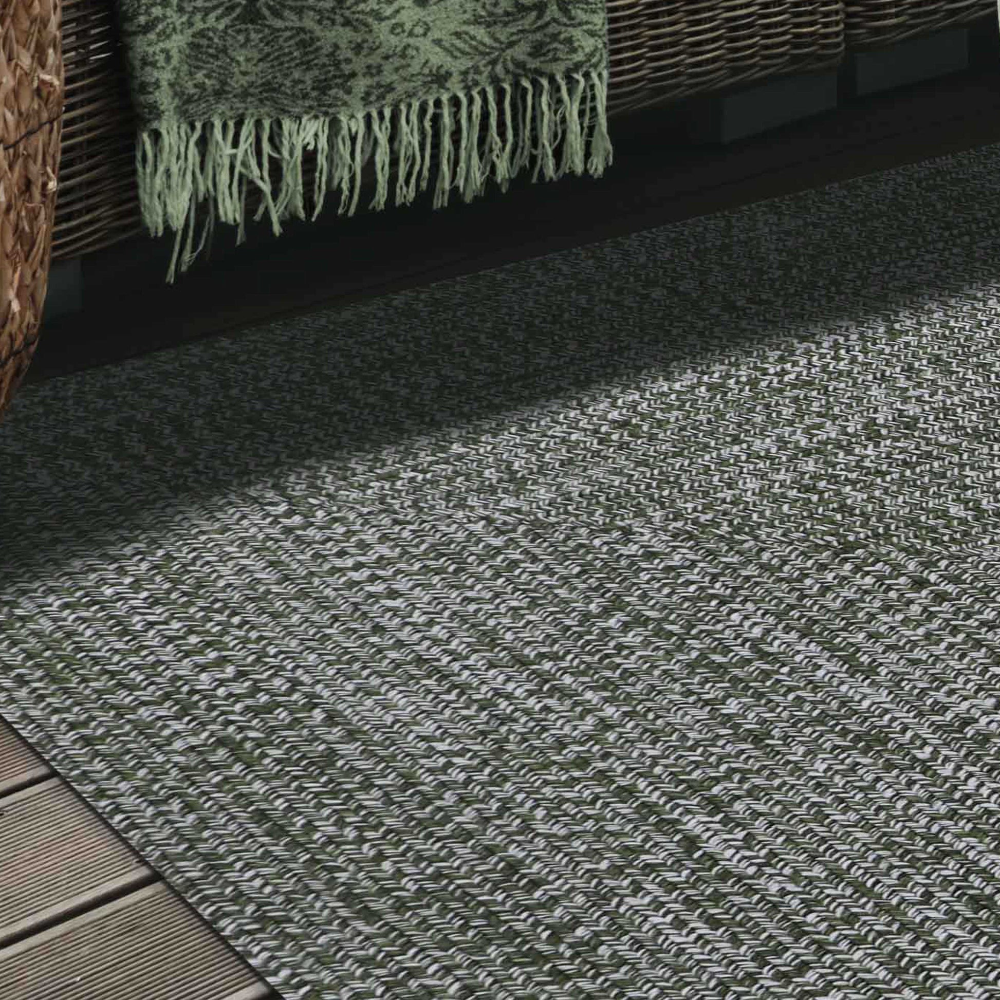 Multi Toned Braided Area Rug Bohemian Indoor Outdoor Rugs - Green-White