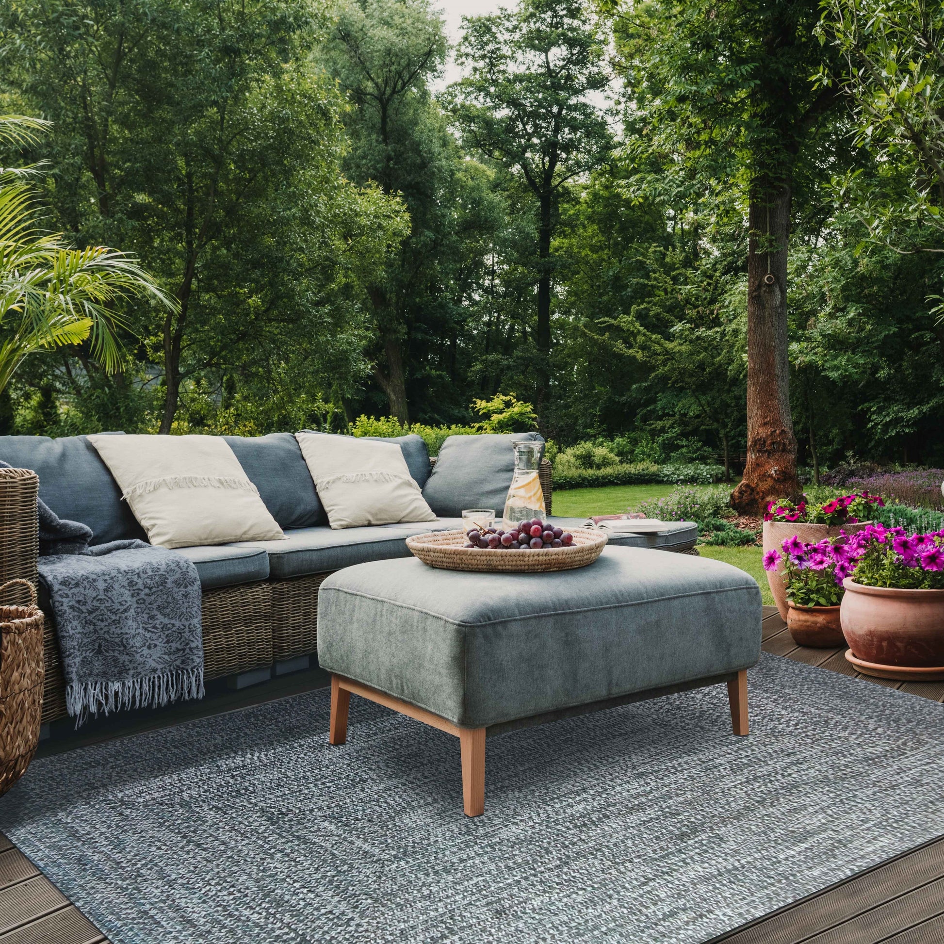 Multi Toned Braided Area Rug Bohemian Indoor Outdoor Rugs - LagoonBreeze-White