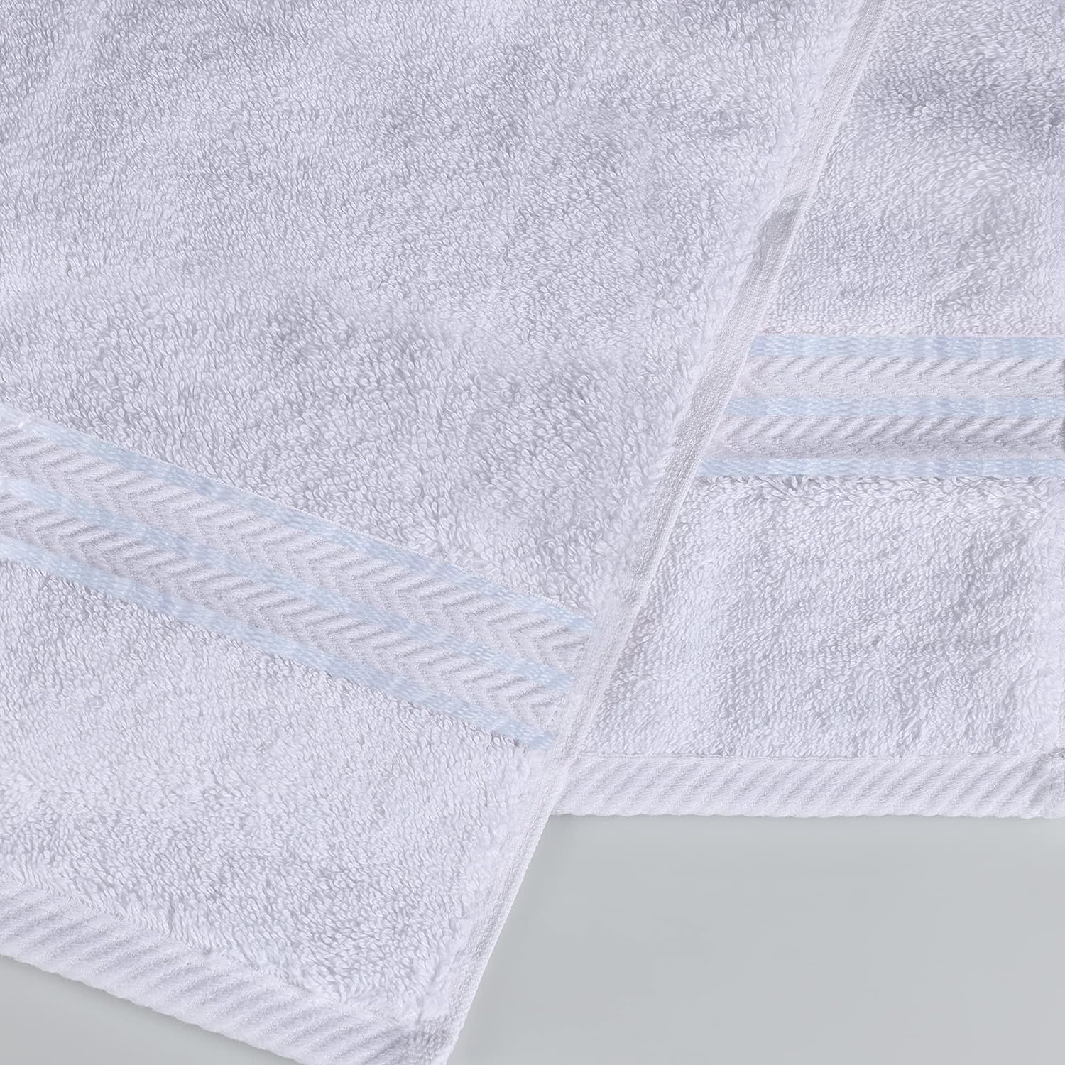 Superior Ultra-Plush Turkish Cotton Super Absorbent Solid Bath Towel Set of 4 - White