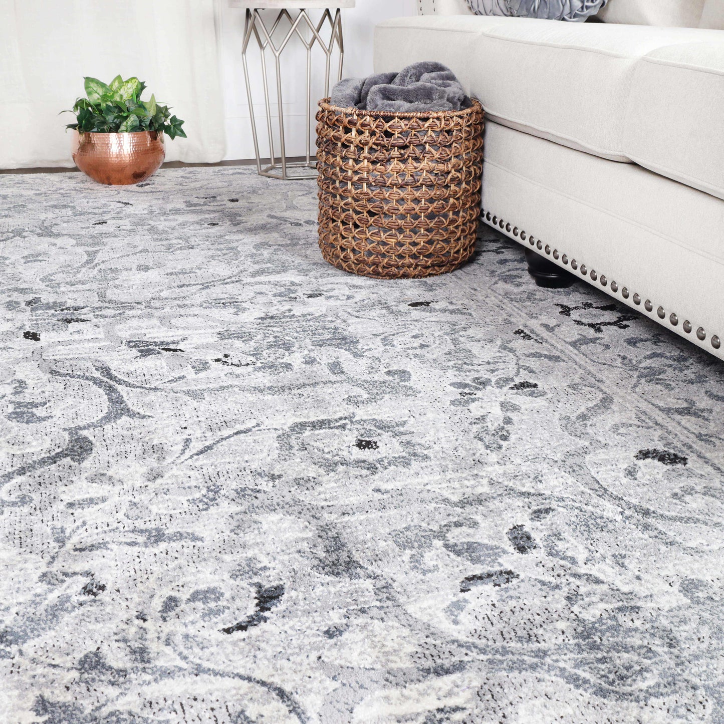 Caine Distressed Florals Modern Indoor Area Rug - Platinum