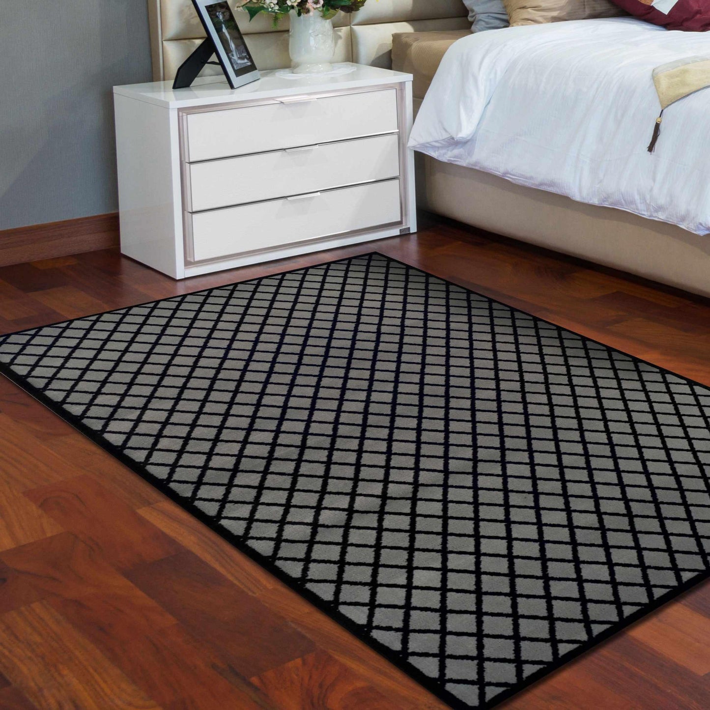  Davenport Diamond Geometric Contemporary Area Rug 