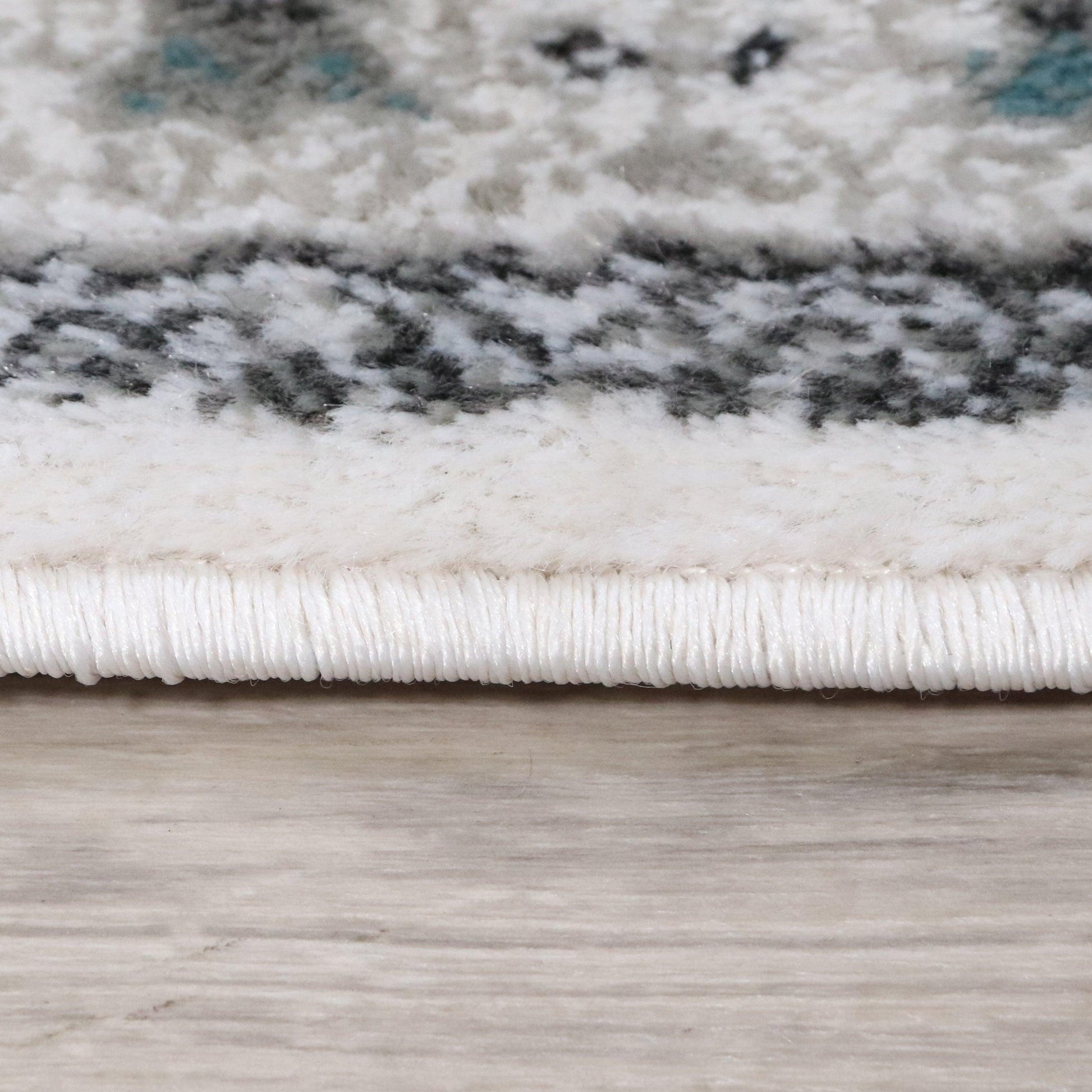  Superior Engroove Southwestern Tribal Medallion Rivulet Area Rug