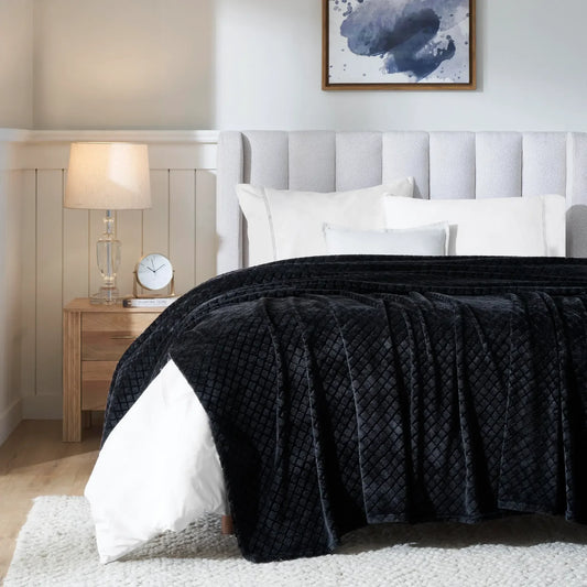 Alaska Diamond Fleece Plush Ultra-Soft Fluffy Blanket