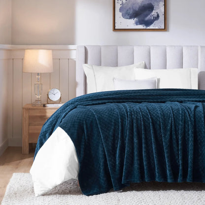 Alaska Diamond Fleece Plush Ultra-Soft Fluffy Blanket
