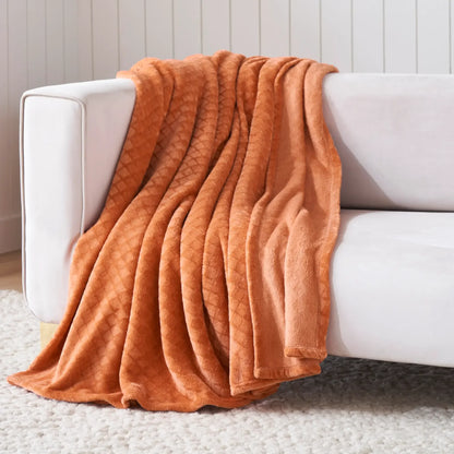 Alaska Diamond Fleece Plush Ultra-Soft Fluffy Blanket
