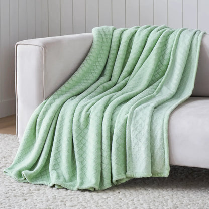 Alaska Diamond Fleece Plush Ultra-Soft Fluffy Blanket