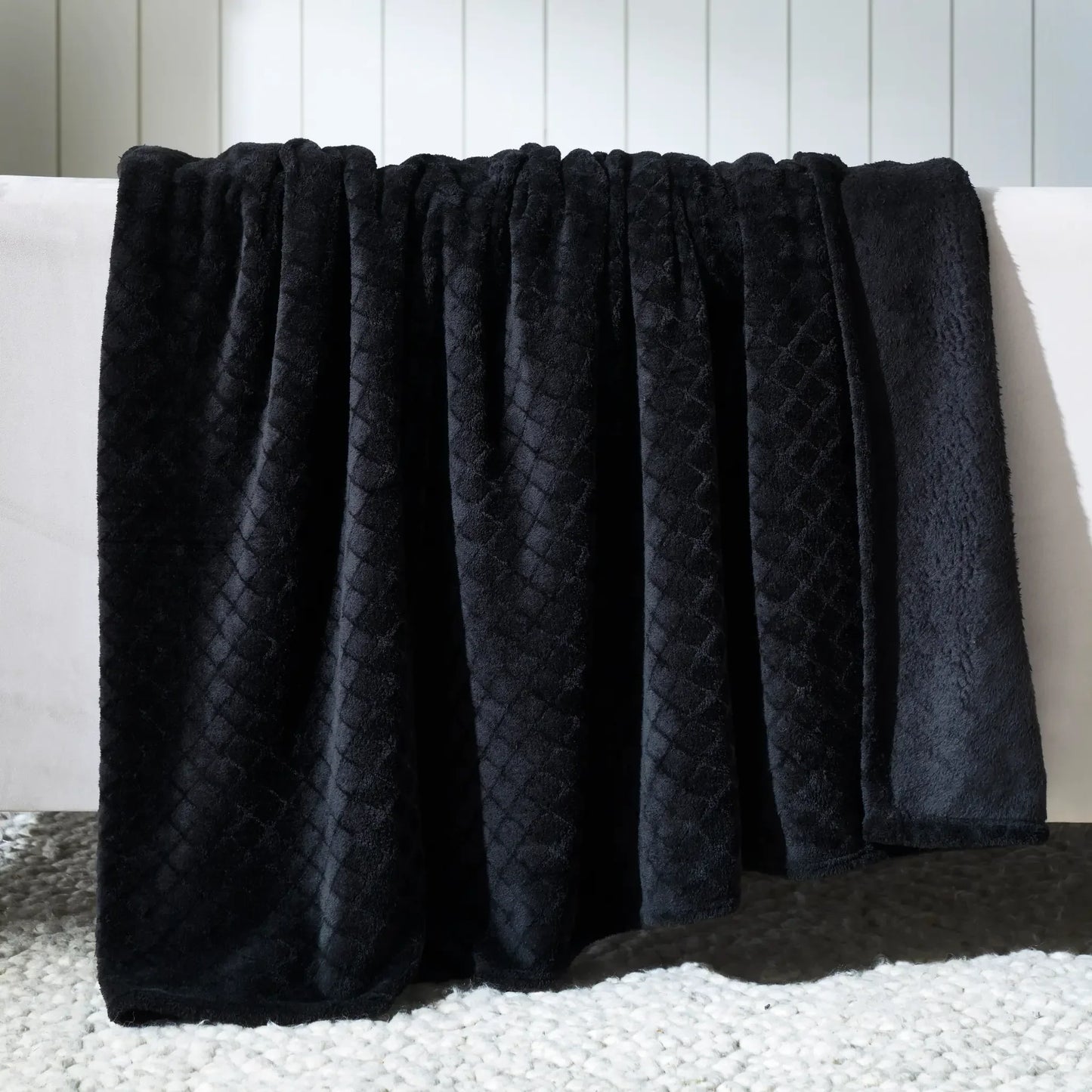 Alaska Diamond Fleece Plush Ultra-Soft Fluffy Blanket