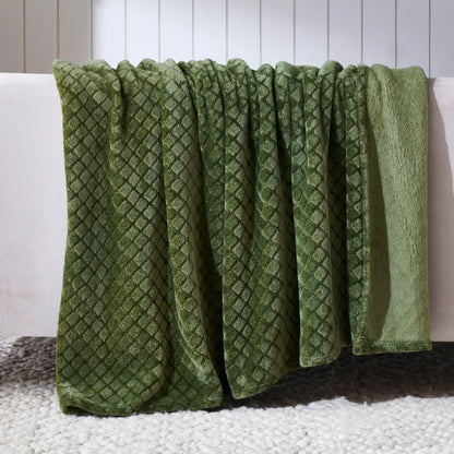 Alaska Diamond Fleece Plush Ultra-Soft Fluffy Blanket