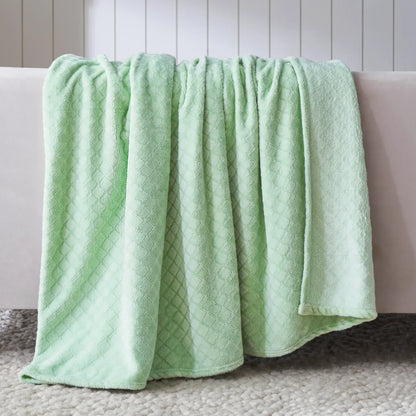 Alaska Diamond Fleece Plush Ultra-Soft Fluffy Blanket