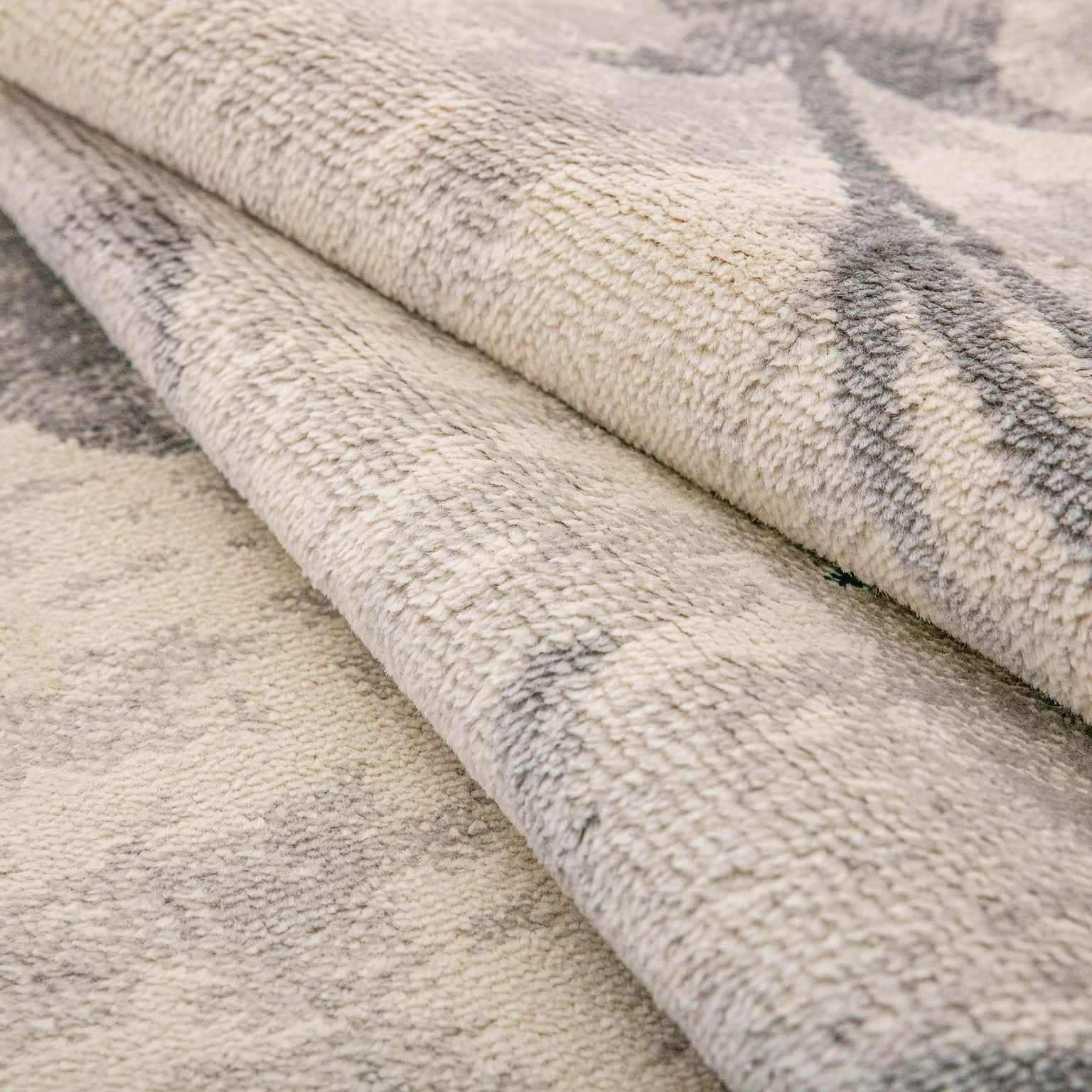 Superior Briony Modern Floral Area Rug - Cobalt Blue