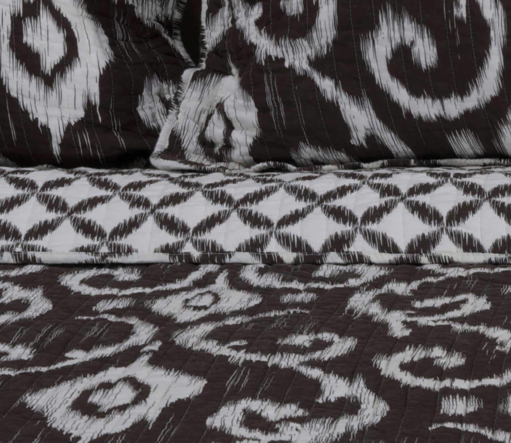 Cambridge Ikat 3-Piece Quilt Set - Brown