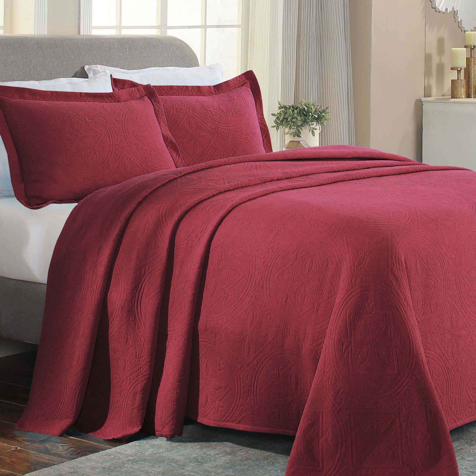 Celtic Circle Cotton Jacquard Matelasse Bedspread Set - Burgundy