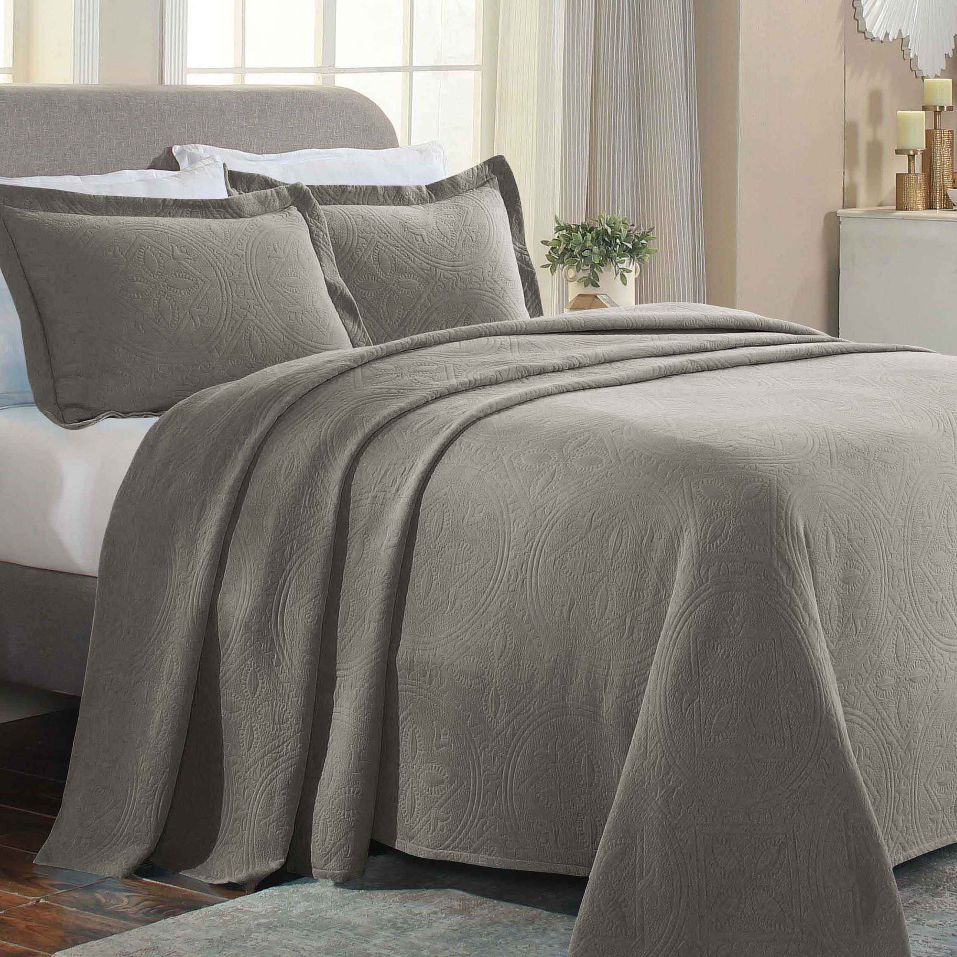 Celtic Circle Cotton Jacquard Matelasse Bedspread Set - Charcoal