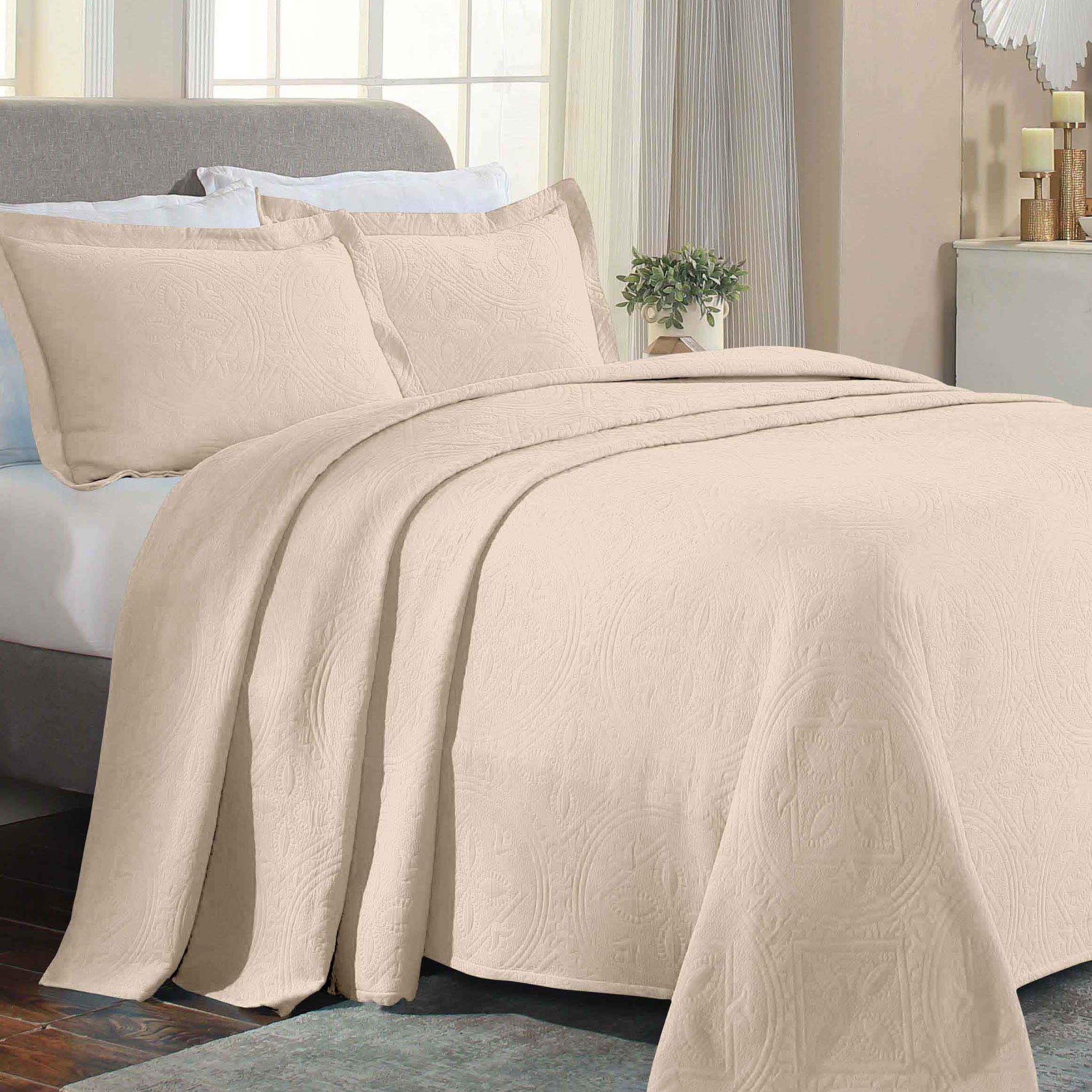 Celtic Circle Cotton Jacquard Matelasse Bedspread Set - Ivory