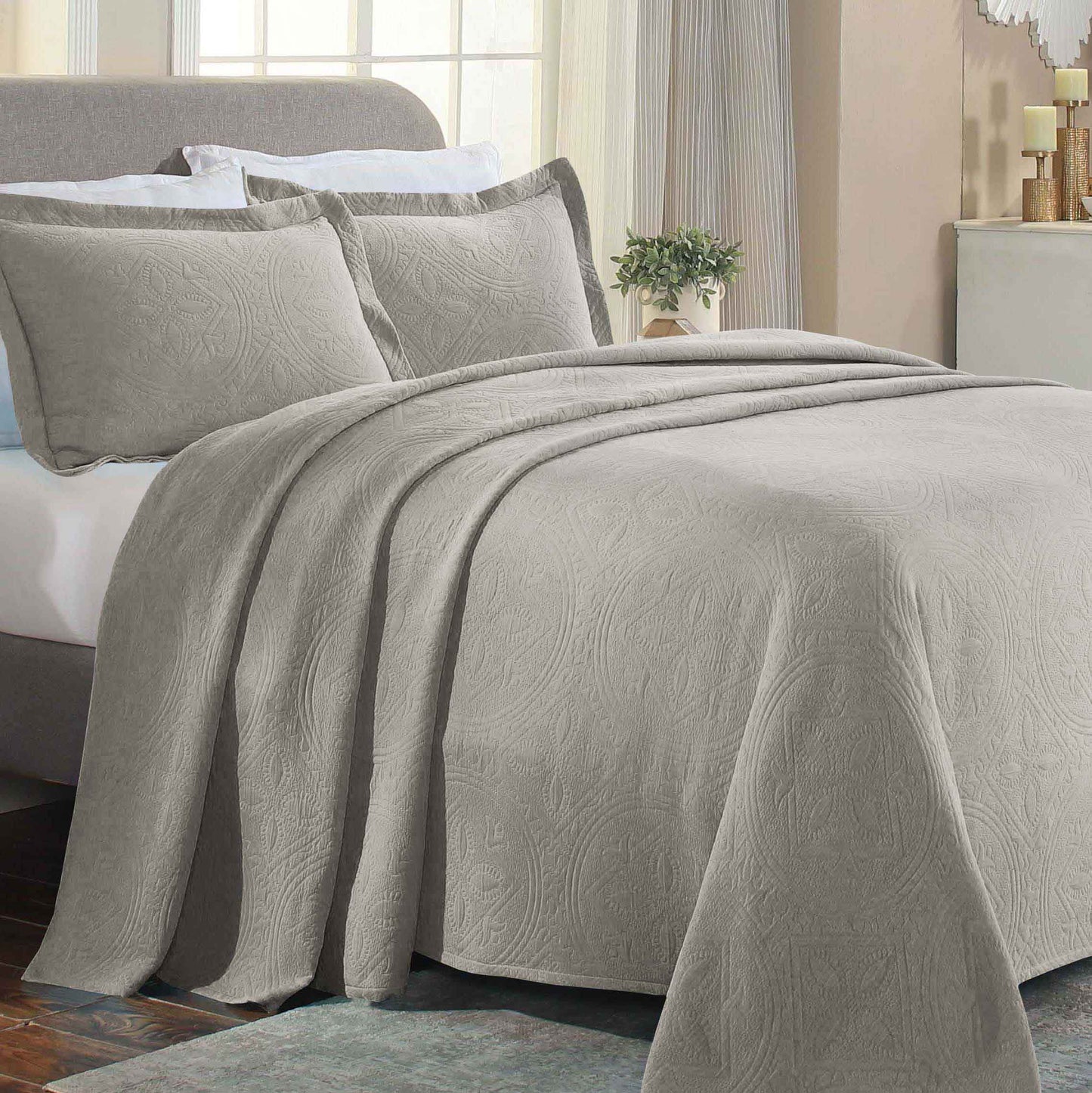 Celtic Circle Cotton Jacquard Matelasse Bedspread Set - Platinum