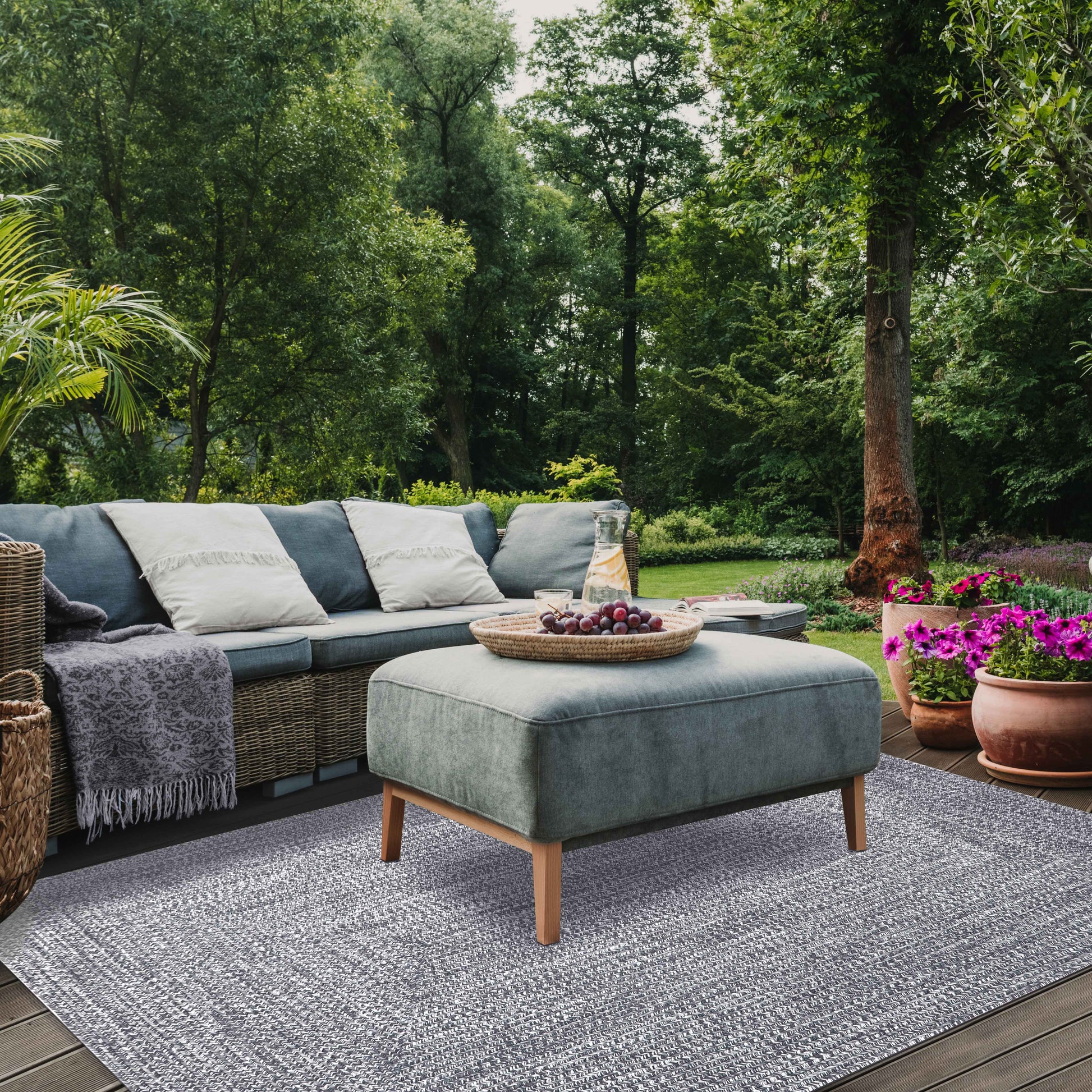 Multi Toned Braided Area Rug Bohemian Indoor Outdoor Rugs - Charcoal-White