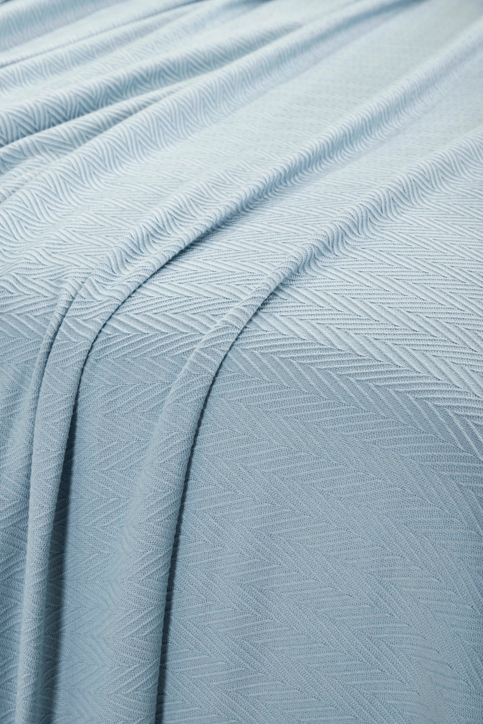 Chevron All-Season Cotton Blanket - Light Blue