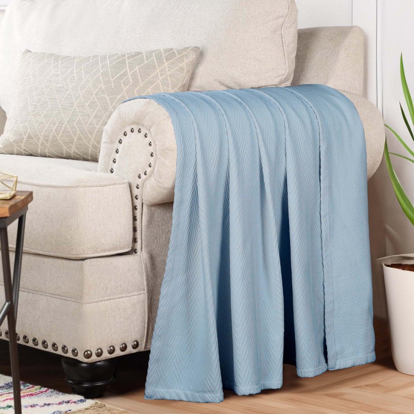 Chevron All-Season Cotton Blanket - Light Blue