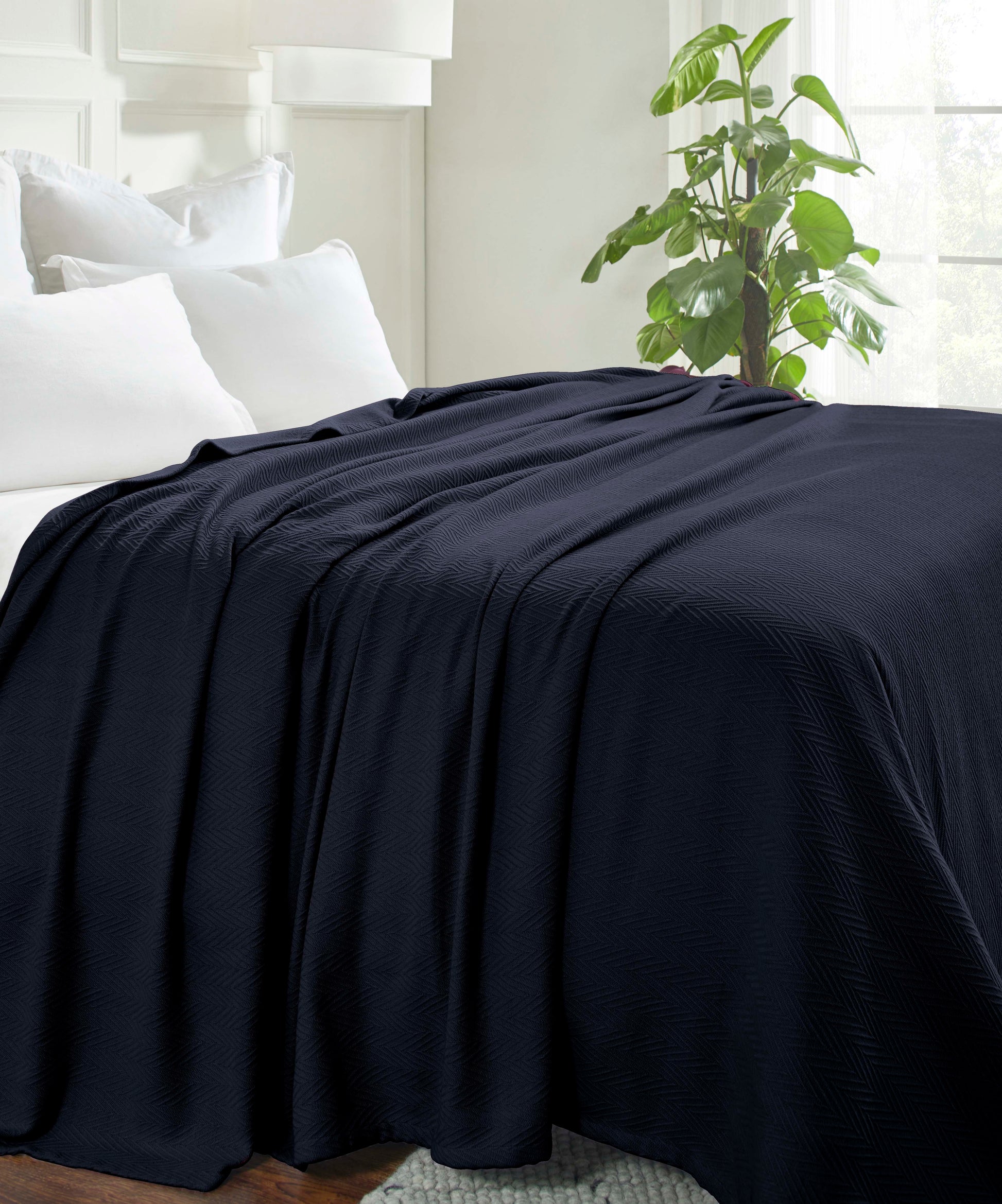 Chevron All-Season Cotton Blanket - Navy Blue