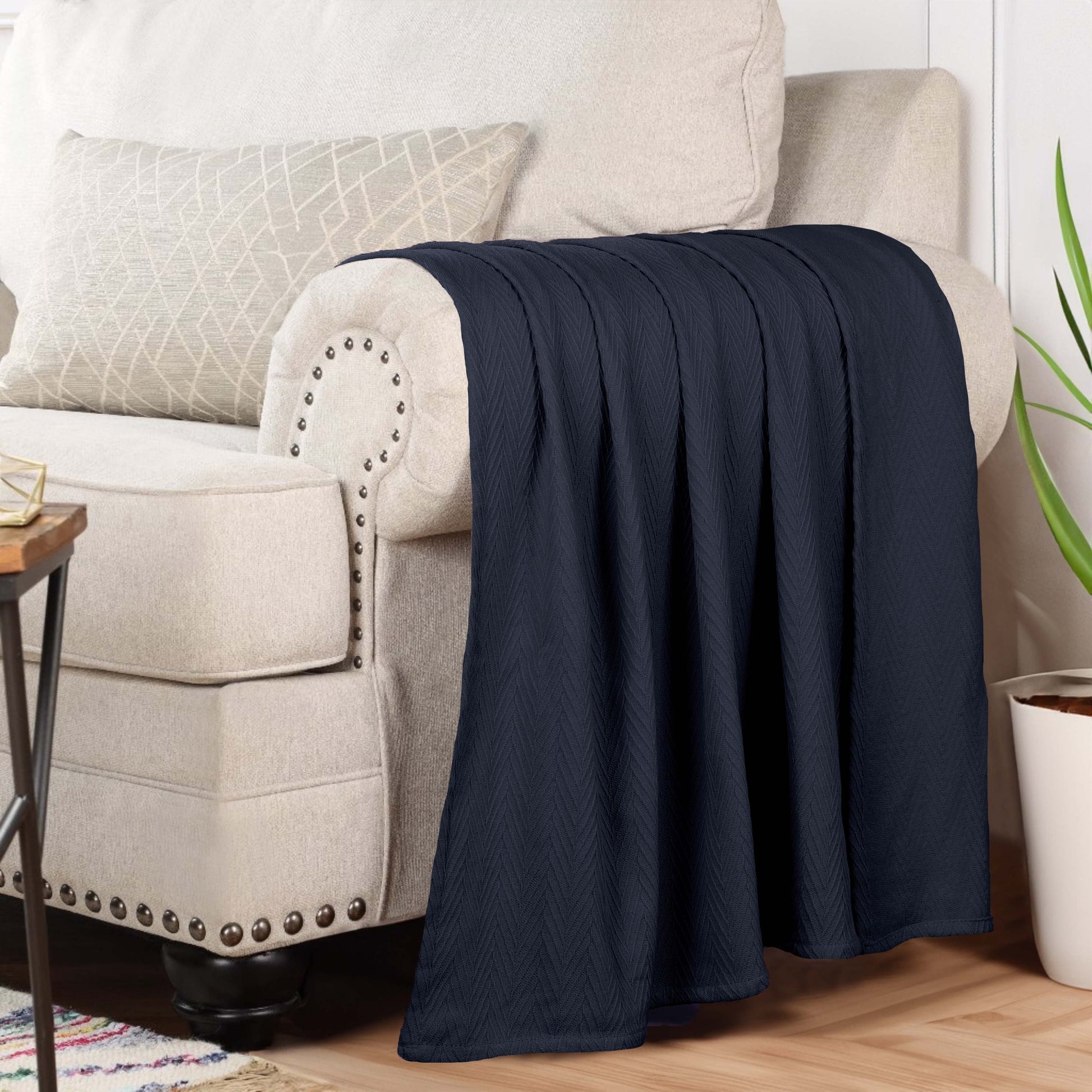 Chevron All-Season Cotton Blanket - Navy Blue