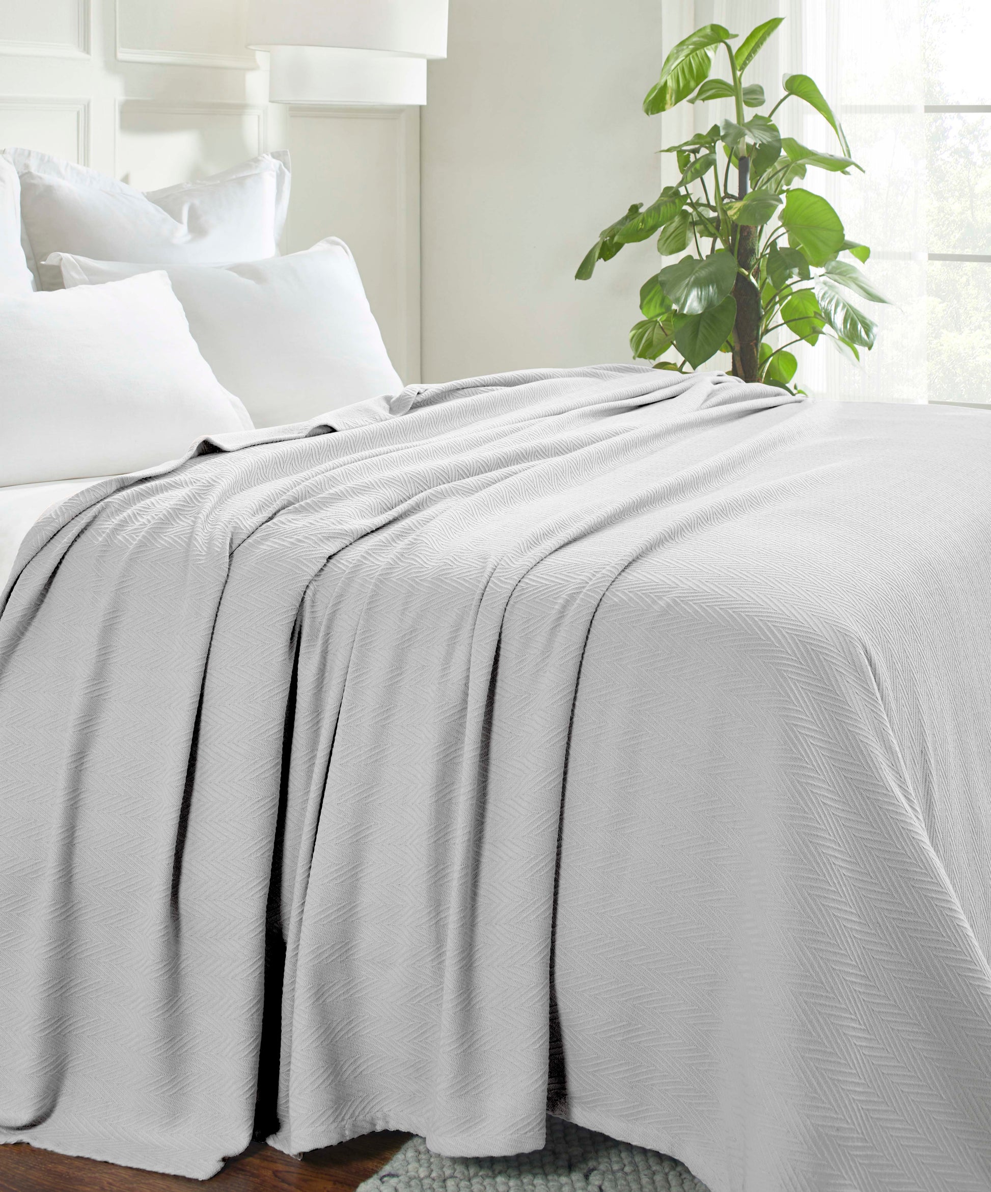 Chevron All-Season Cotton Blanket - SIlver