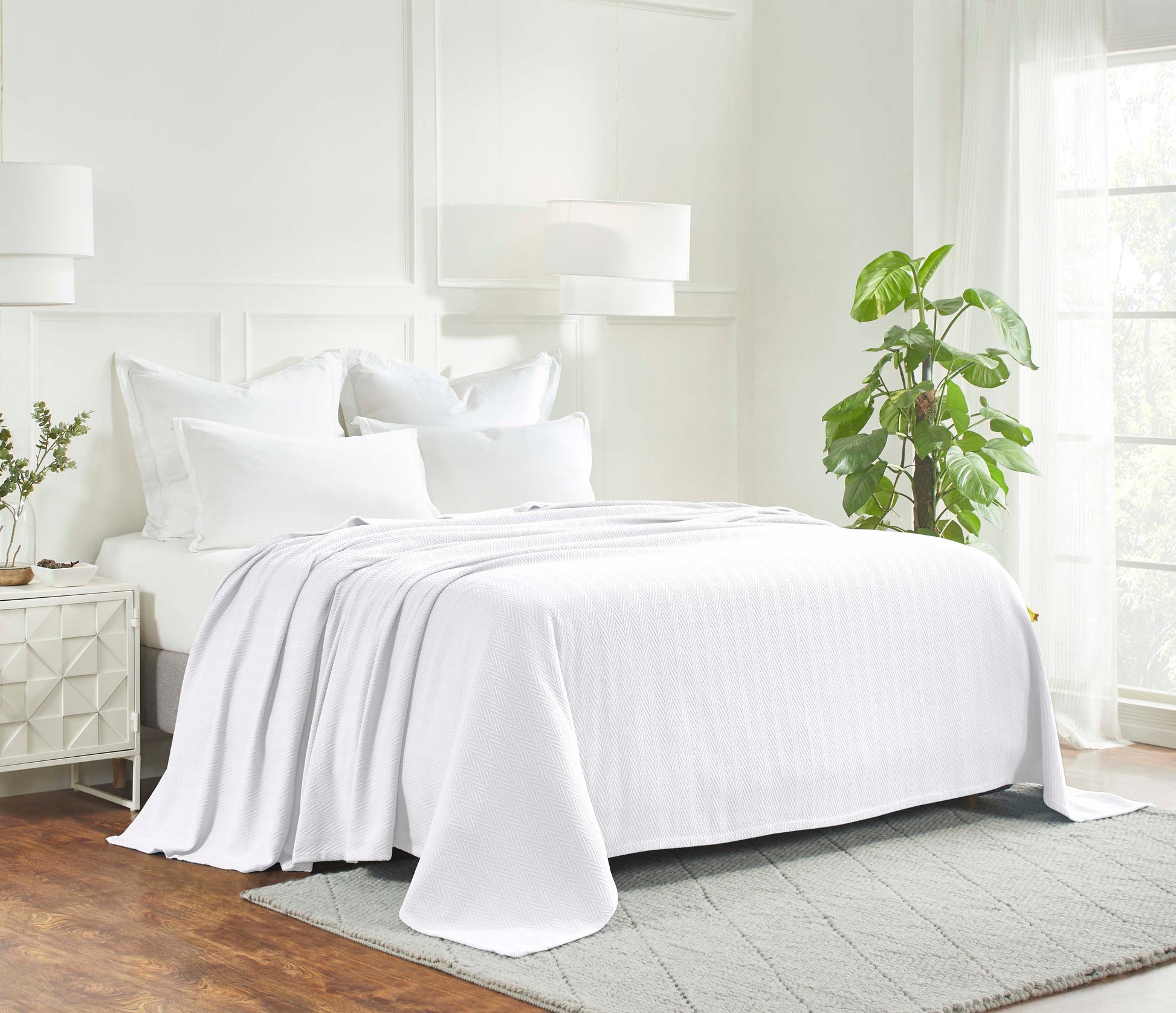 Chevron All-Season Cotton Blanket - White