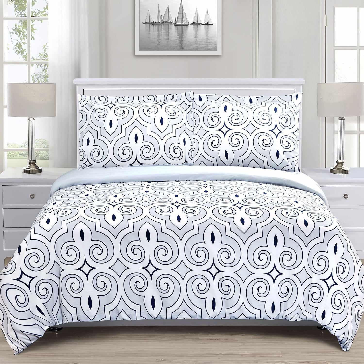 Superior Cotton Modern Geometric Clarendon Reversible Duvet Cover Set with Button Closure - White/Blue