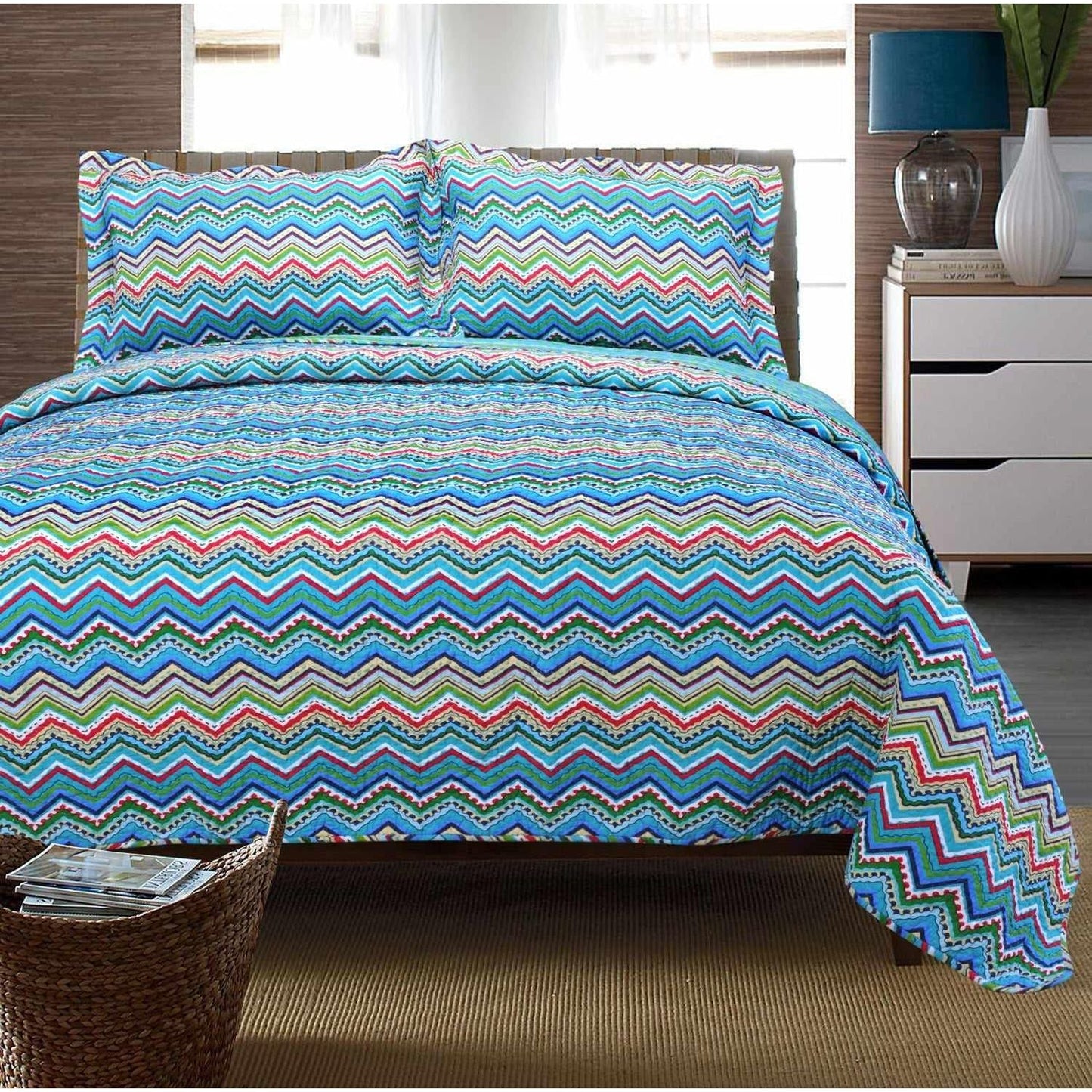 Cotton Modern Geometric Zig Zag Reversible Quilt and Sham Set - Blue