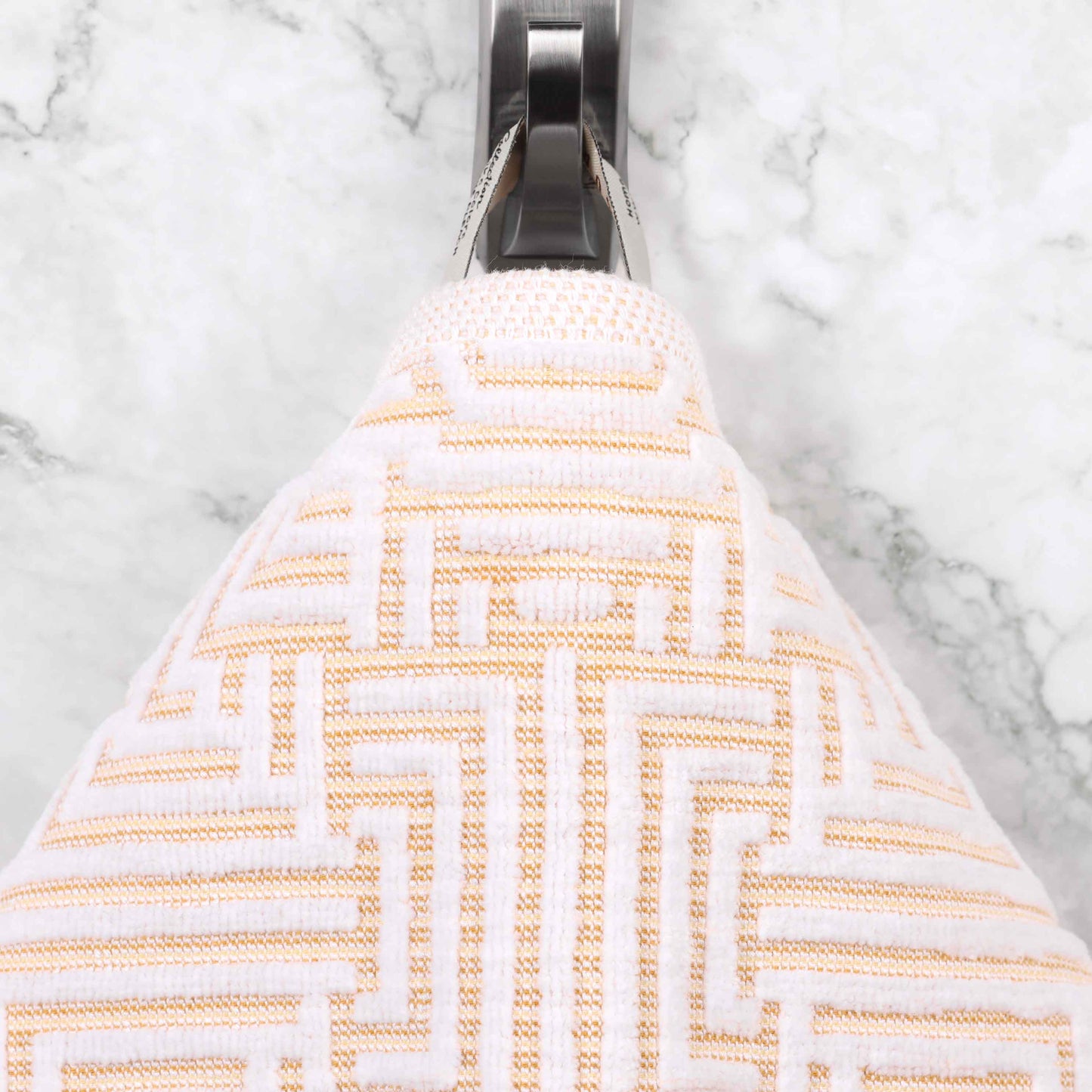 Cotton Modern Geometric Jacquard Plush Absorbent Bath Towel Set of 3 - Gold