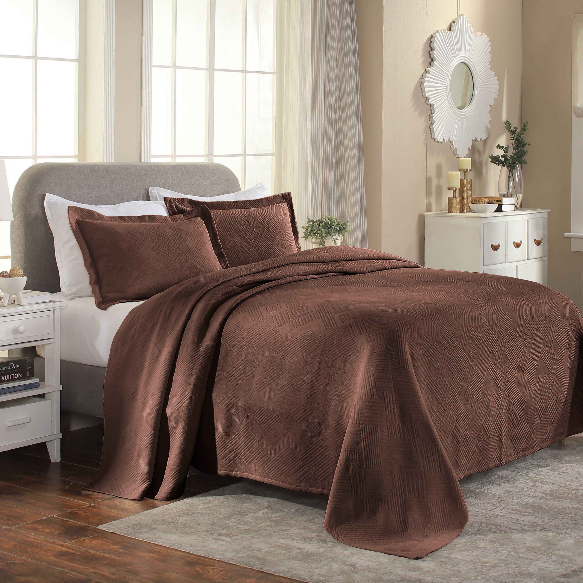 Cotton Jacquard Matelassé Scalloped Geometric Fret Bedspread Set - Cuppuccino