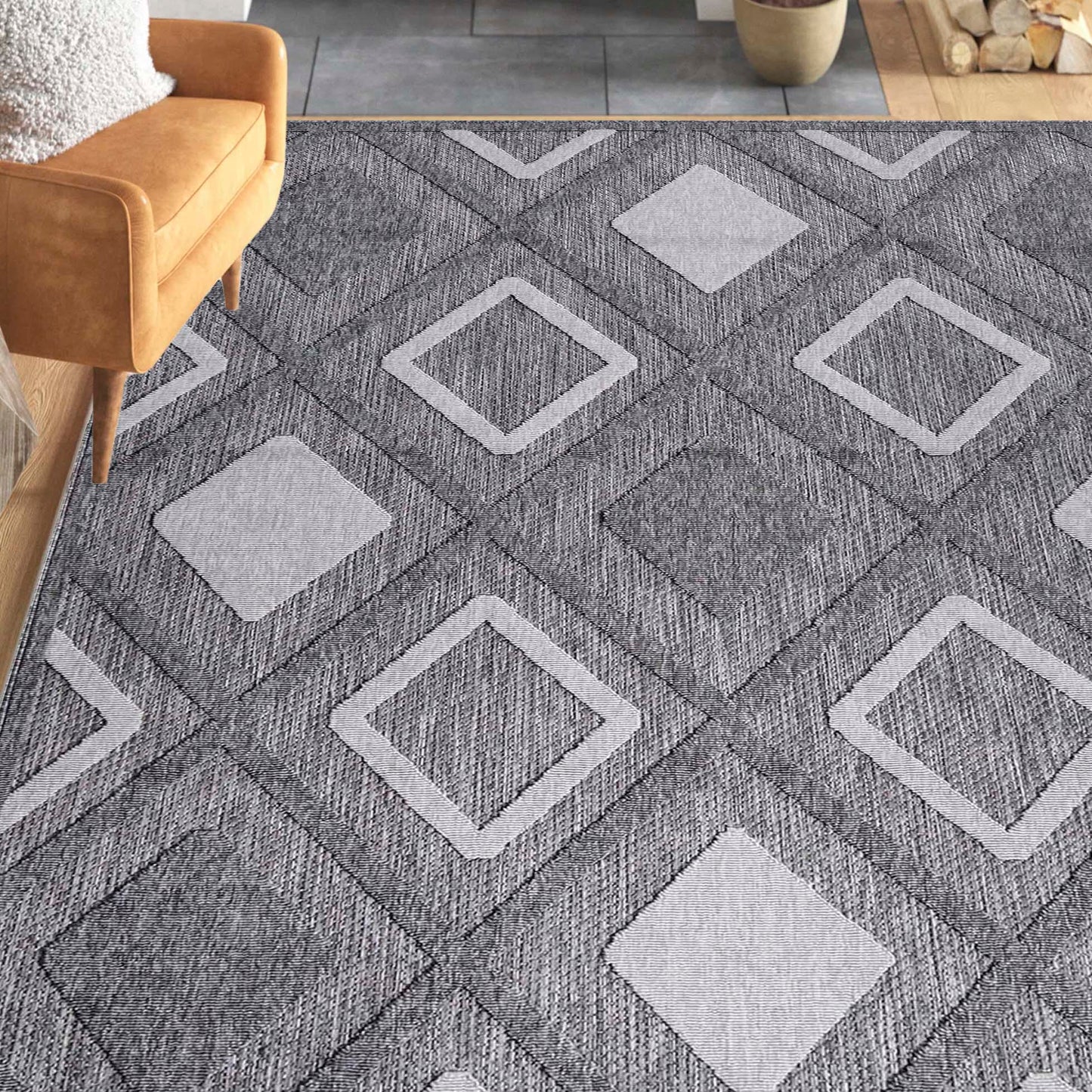 Superior Daelyn Modern Diamond Lattice Indoor/Outdoor Area Rug - Grey