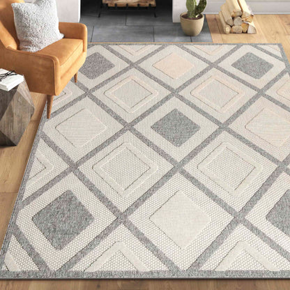 Superior Daelyn Modern Diamond Lattice Indoor/Outdoor Area Rug - Cream