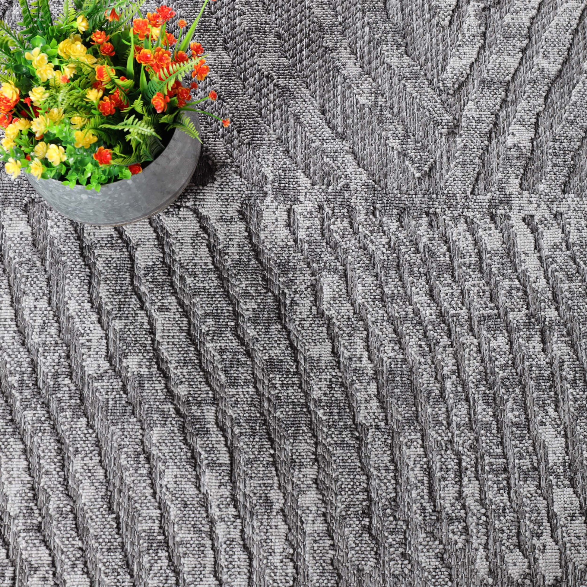 Ellery Abstract Geometric Modern Indoor/Outdoor Area Rug - Grey