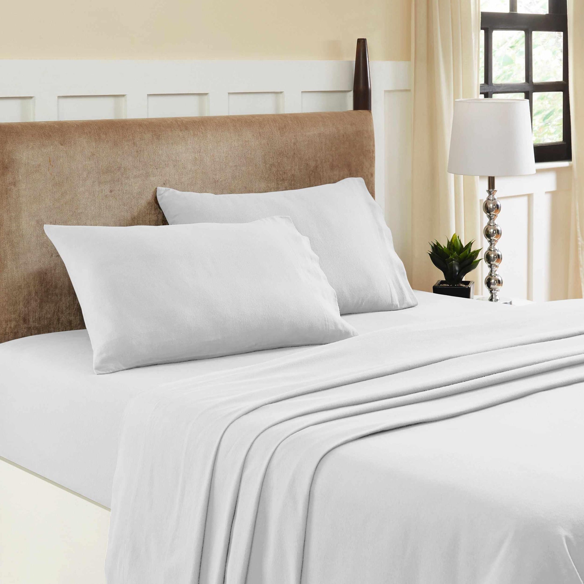 Fleur-de-Lis Cotton Flannel 2-Piece Pillowcase Set - White