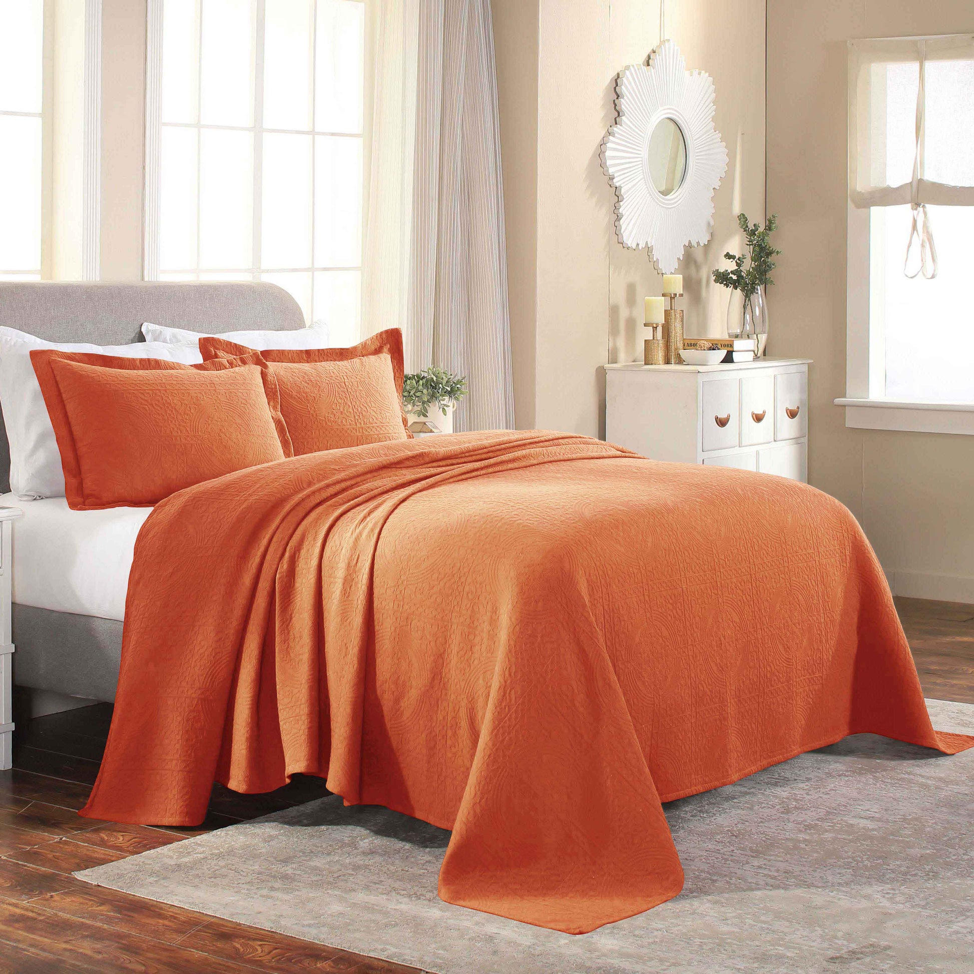 Fluer De Lis Jacquard Matelassé Cotton Medallion Bedspread Set - Mandarian