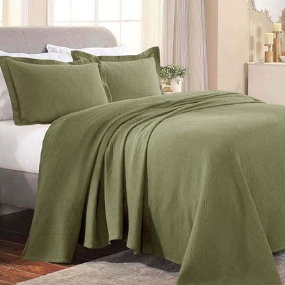 Fluer De Lis Jacquard Matelassé Cotton Medallion Bedspread Set - Sage