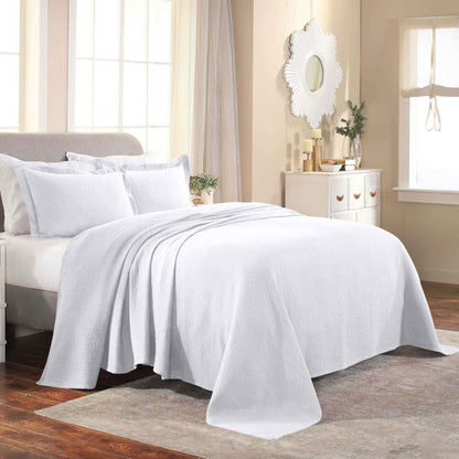 Fluer De Lis Jacquard Matelassé Cotton Medallion Bedspread Set - White