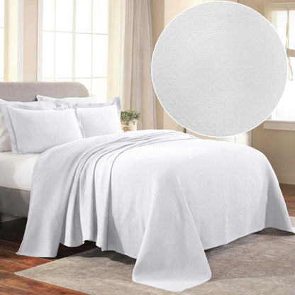 Fleur De Lis Jacquard Matelassé Cotton Medallion Bedspread Set