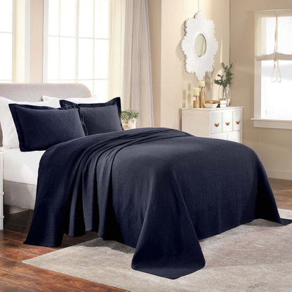 Fluer De Lis Jacquard Matelassé Cotton Medallion Bedspread Set - Navy Blue