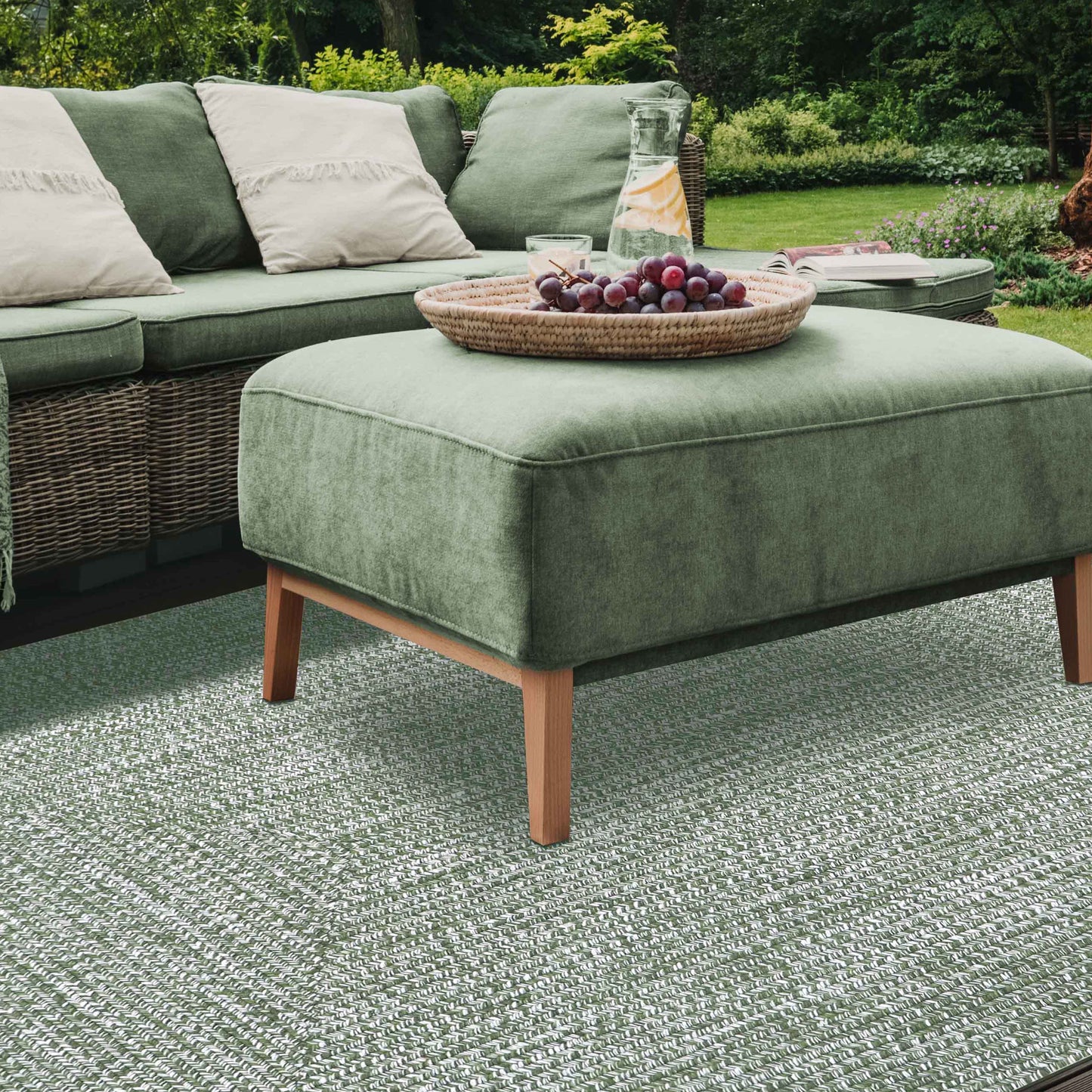 Multi Toned Braided Area Rug Bohemian Indoor Outdoor Rugs - Green-White