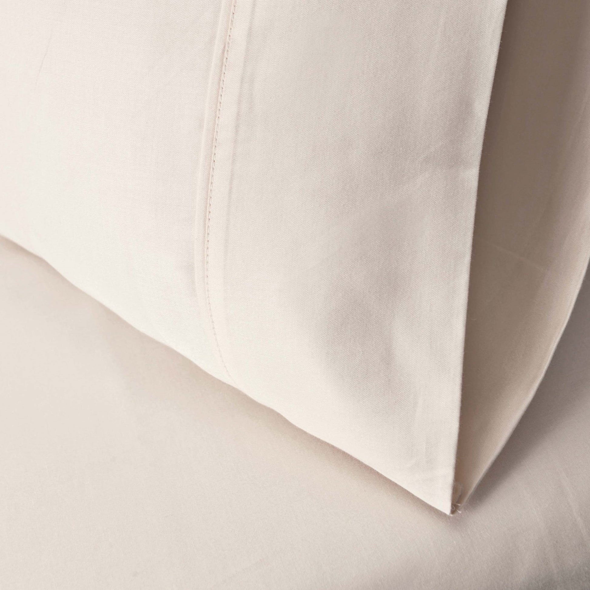 Superior Egyptian Cotton 700 Thread Count 2 Piece Pillowcase Set - Ivory