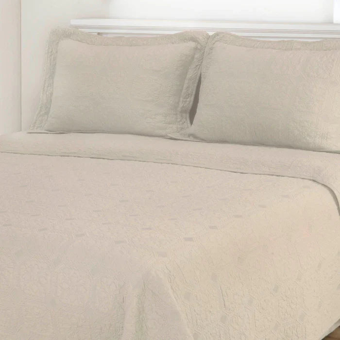 Corrington Fine Stitch Cotton Quilt Set -Ivory