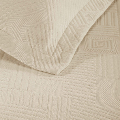 Cotton Jacquard Matelassé Scalloped Geometric Fret Bedspread Set - Ivory