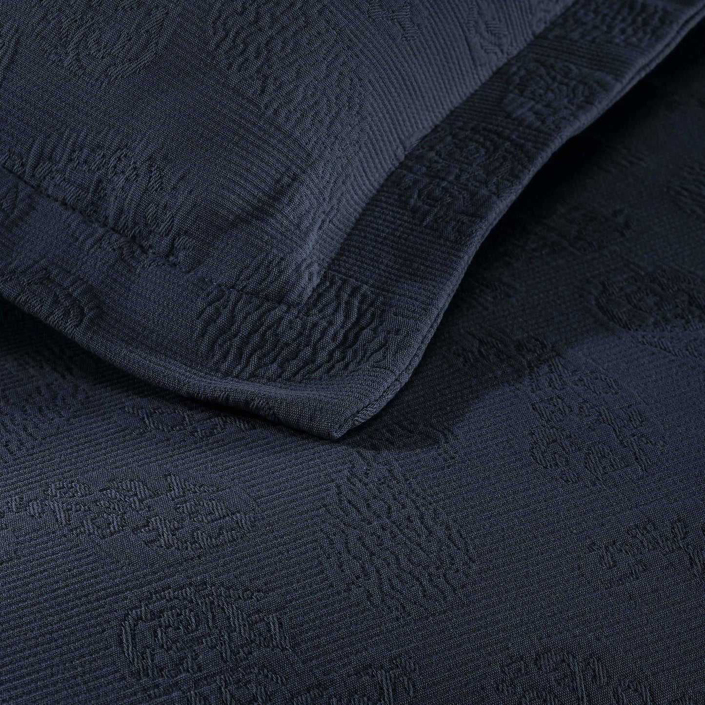 Jacquard Matelassé Paisley Cotton Bedspread Set - Navy Blue