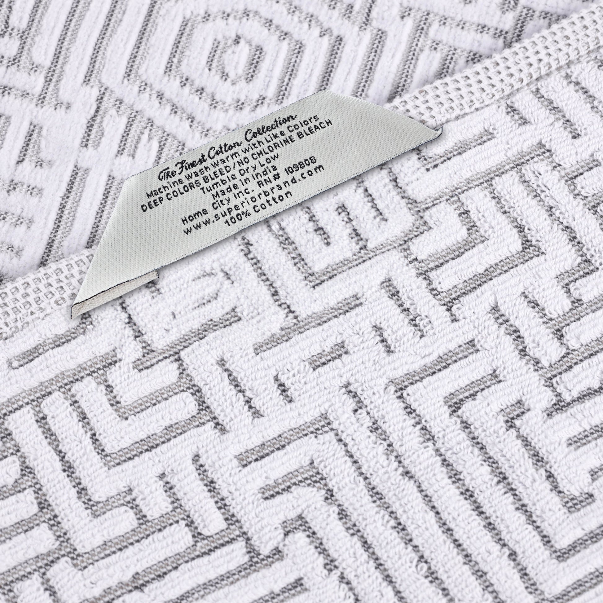 Cotton Modern Geometric Jacquard Plush Absorbent 3-Piece Towel Set - Platinum