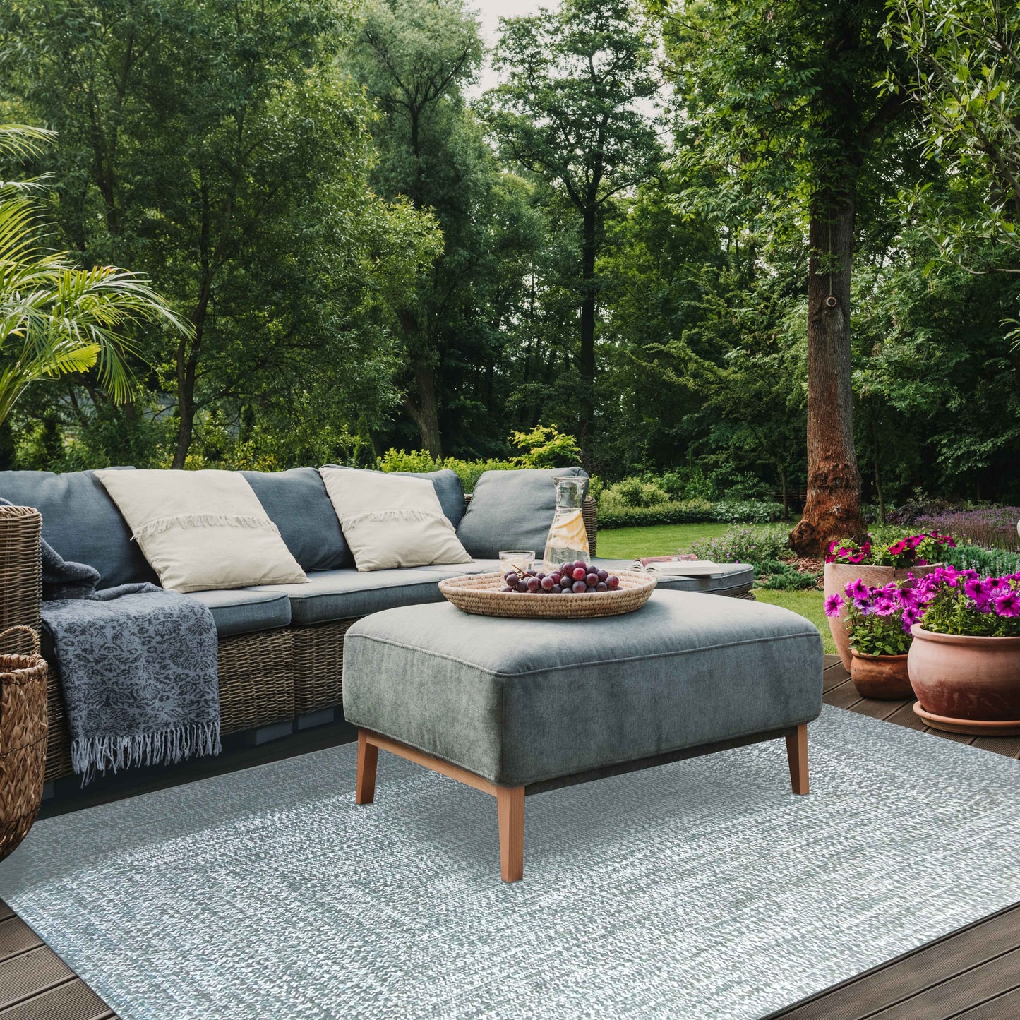 Multi Toned Braided Area Rug Bohemian Indoor Outdoor Rugs - LagoonBreeze-White