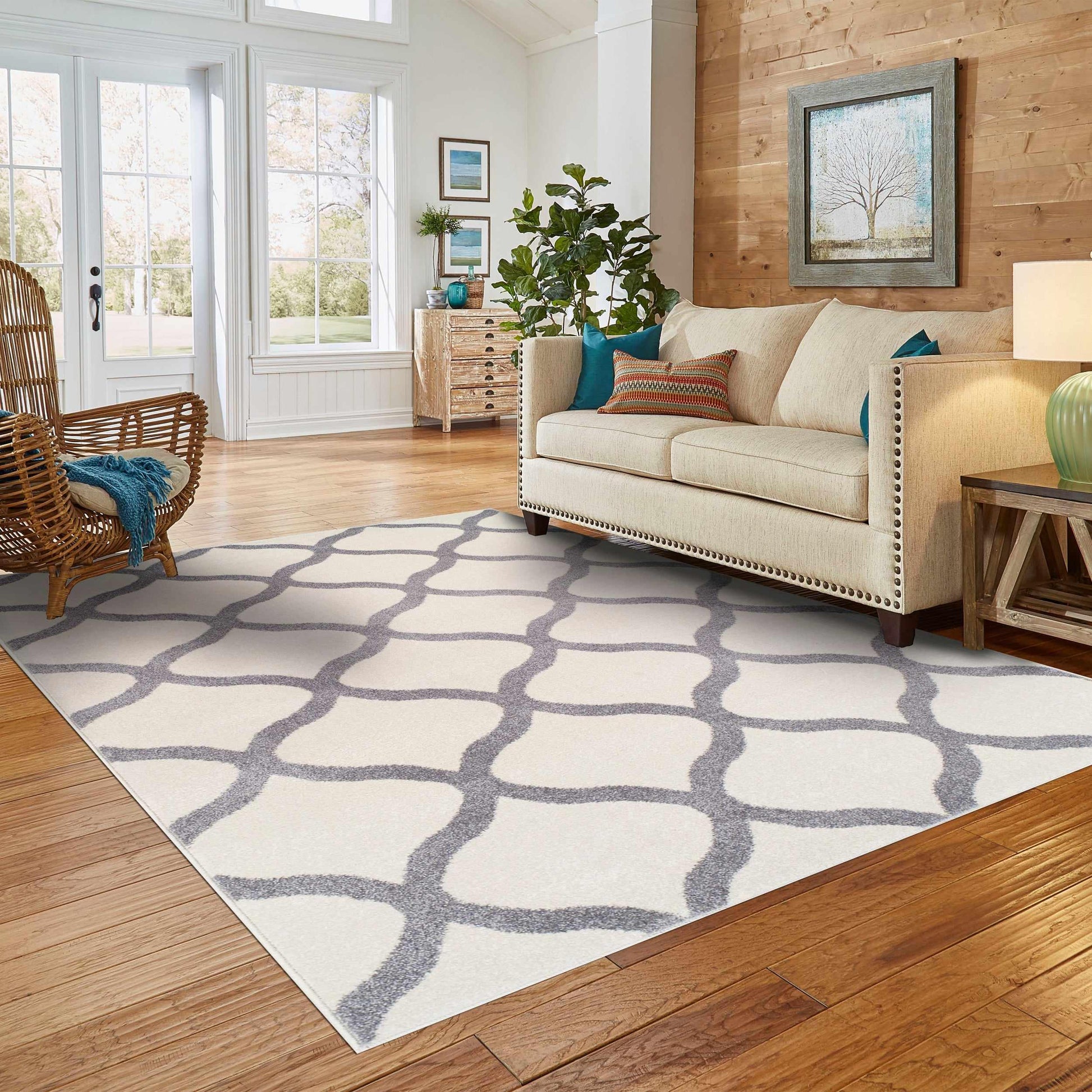 Superior Oversized Trellis Contemporary Area Rug - Silver/Grey