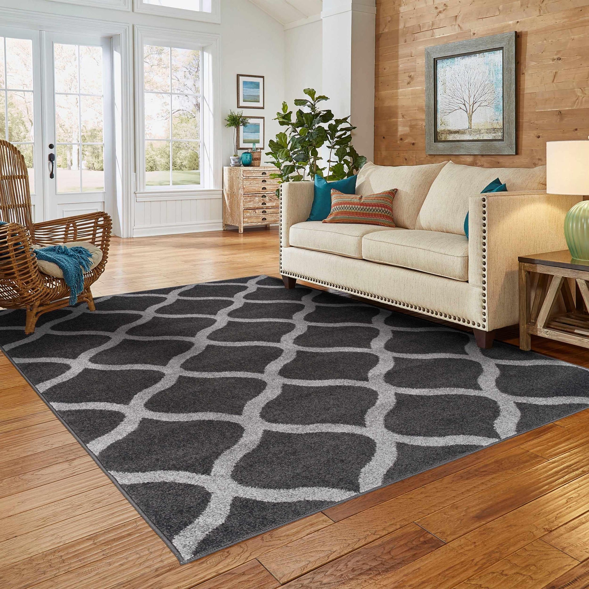 Superior Oversized Trellis Contemporary Area Rug - Grey/Silver