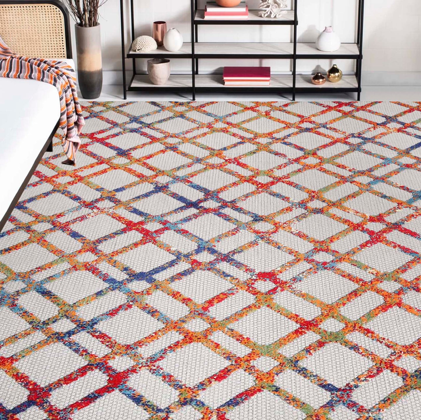 Superior Paxson Geometric Diamond Lattice Indoor/Outdoor Area Rug - Cream