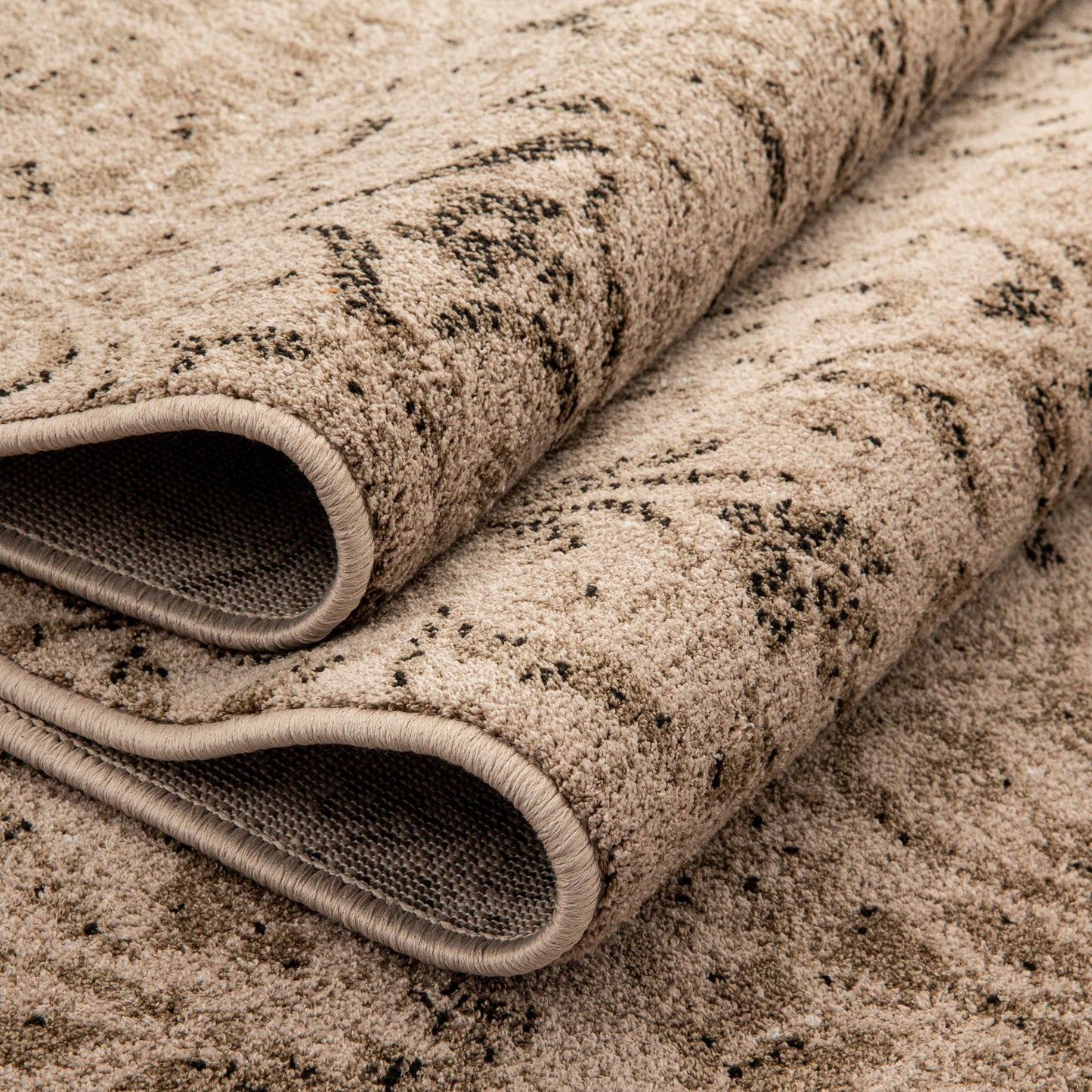 Superior Lovina Classic Scrolling Vine Indoor Area Rug  -  Bronze